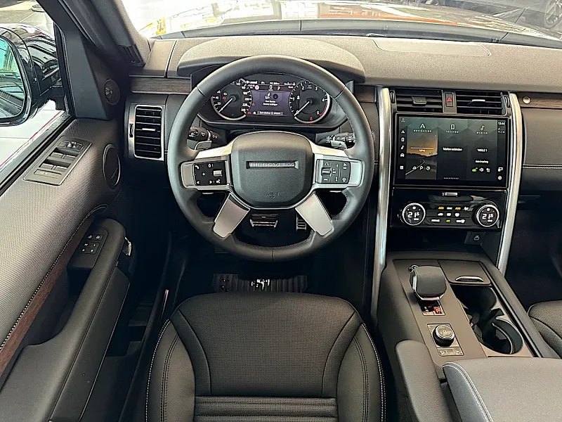 Land Rover Discovery D300 AWD R-Dynamic SE Thumbnail 9
