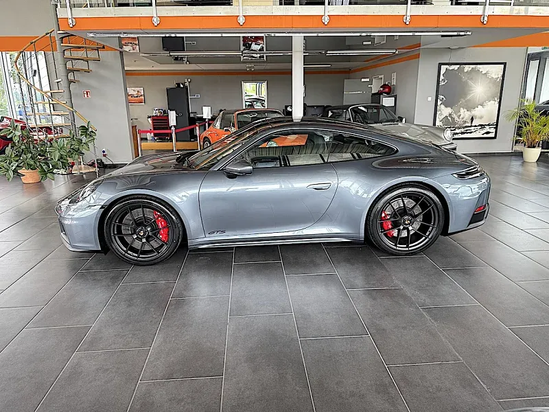 Porsche 992 .2 Coupe 4 GTS Paket Lift InnoDrive – Ansicht 2