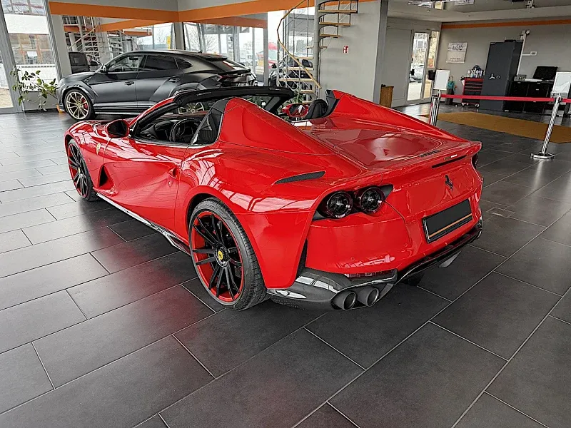 Ferrari 812 GTS Carbon Paket Lift Thumbnail 3