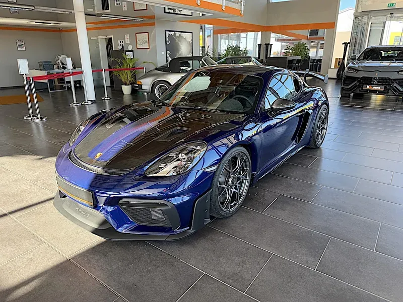 Porsche Cayman in Blau (Enzian blaumetallic)