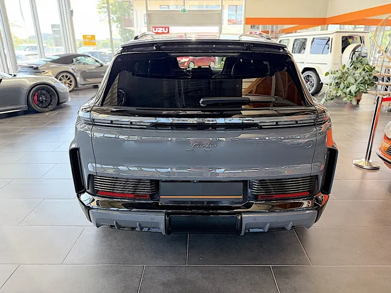 Porsche Cayenne Turbo Electric Thumbnail 4