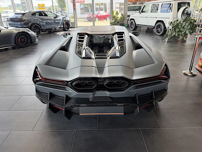 Lamborghini Revuelto MY26 Full Carbon Package Thumbnail 4