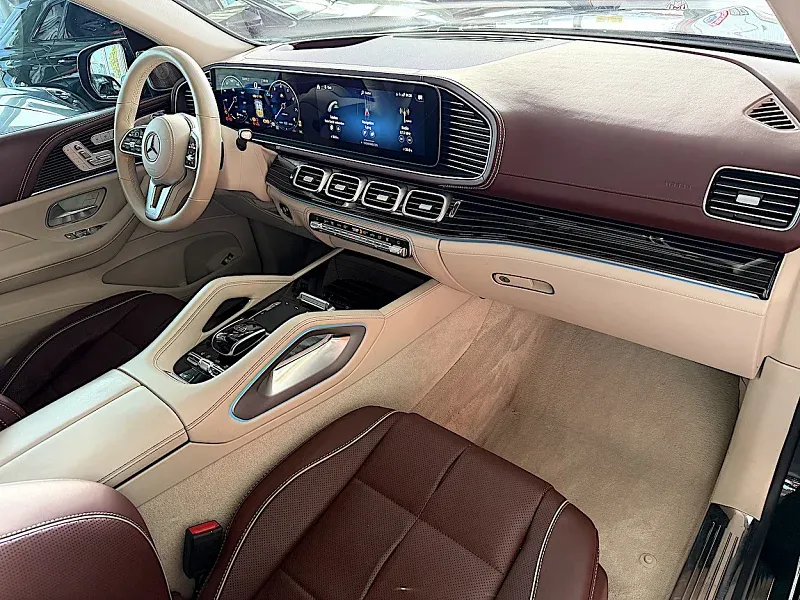 Mercedes-Benz GLS 600 Maybach First Class Fond Thumbnail 11