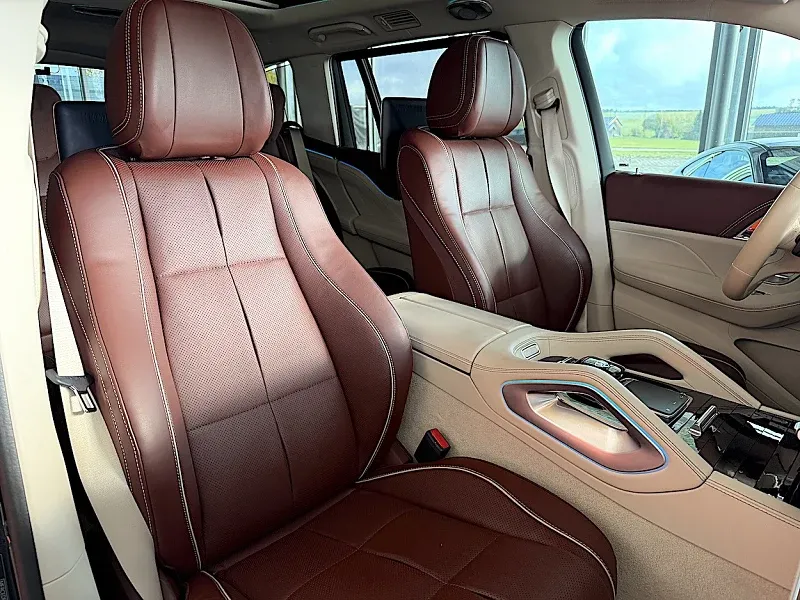 Mercedes-Benz GLS 600 Maybach First Class Fond Thumbnail 12