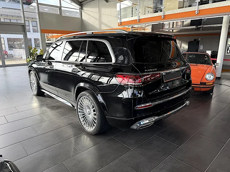 Mercedes-Benz GLS 600 Maybach First Class Fond Thumbnail 3