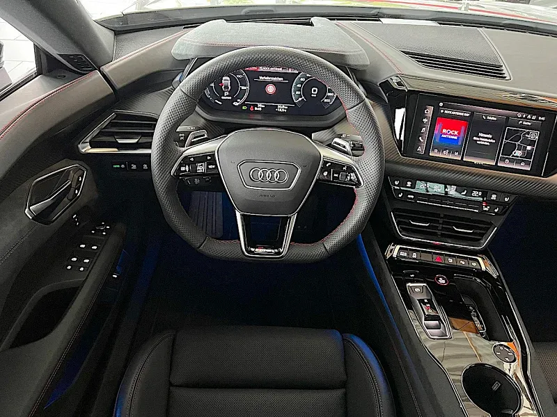 Audi e-tron RS GT Thumbnail 9