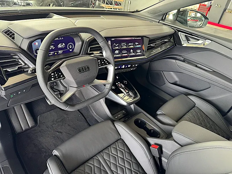 Audi Q4 Sportback 50 e-tron quattro Thumbnail 8
