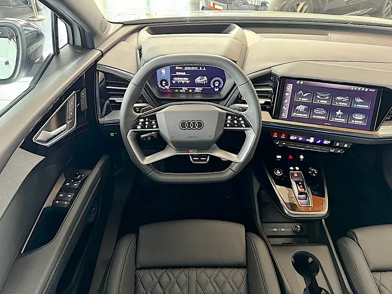Audi Q4 Sportback 50 e-tron quattro Thumbnail 9