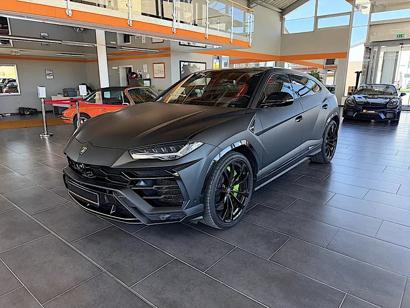 Lamborghini Urus in Grau