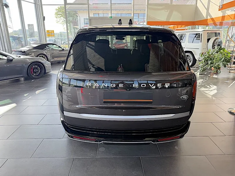 Land Rover Range Rover D350 Autobiography  Thumbnail 4