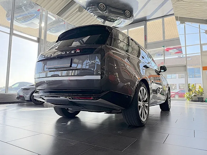 Land Rover Range Rover D350 Autobiography  Thumbnail 5