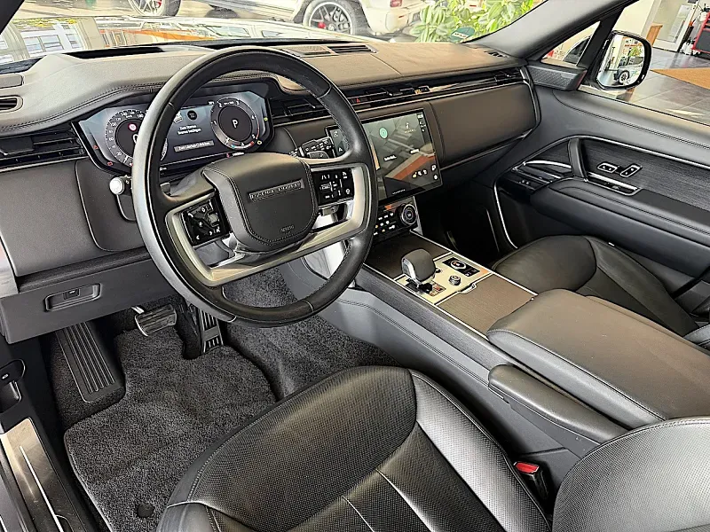Land Rover Range Rover D350 Autobiography  Thumbnail 8