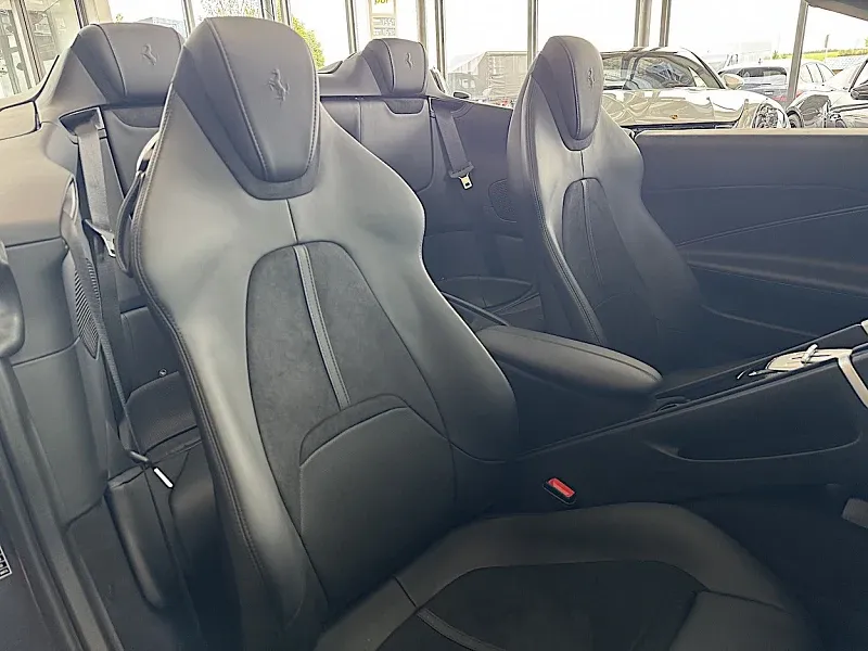 Ferrari Roma Spider Exterieur Carbon Thumbnail 12