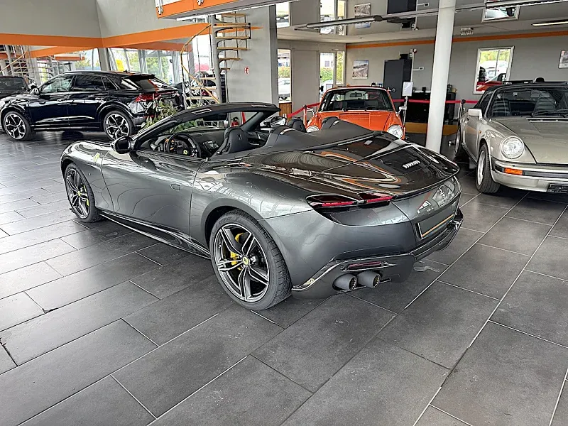 Ferrari Roma Spider Exterieur Carbon Thumbnail 3